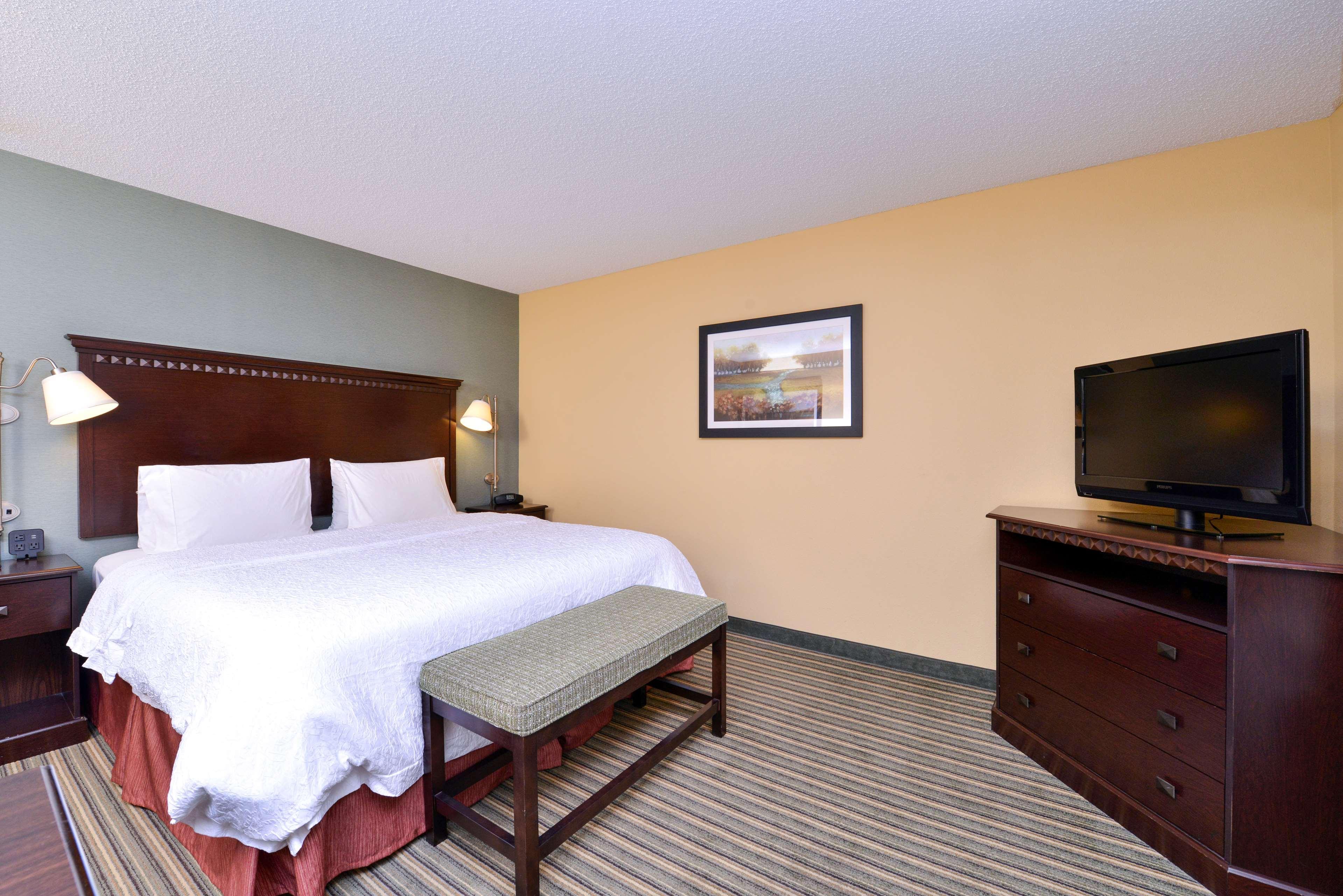 Hampton Inn & Suites Fort Belvoir Alexandria South Exterior photo